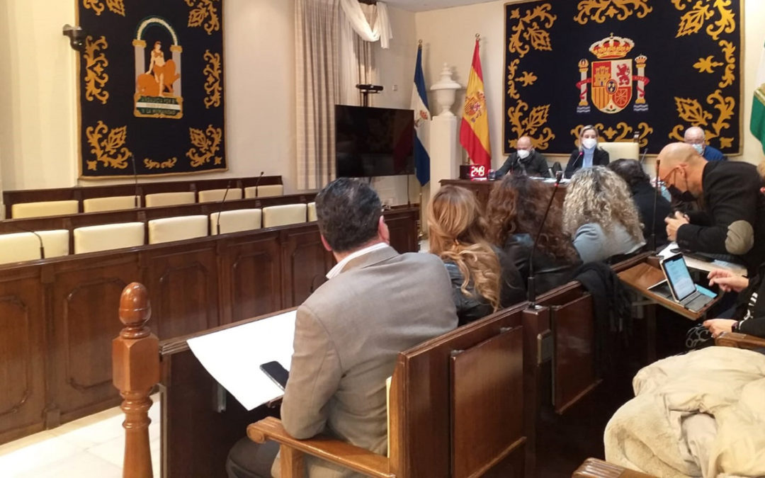 La oposición abandona en bloque el Pleno de Alcalá de Guadaíra tras una nueva ‘cacicada’ del Gobierno de Ana Isabel Jiménez